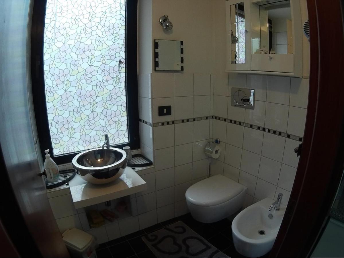 Central Private Flat By Old Town, Shops, Restaurants Bari Exterior photo
