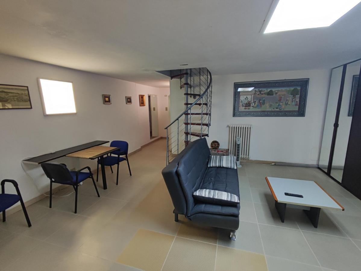 Central Private Flat By Old Town, Shops, Restaurants Bari Exterior photo