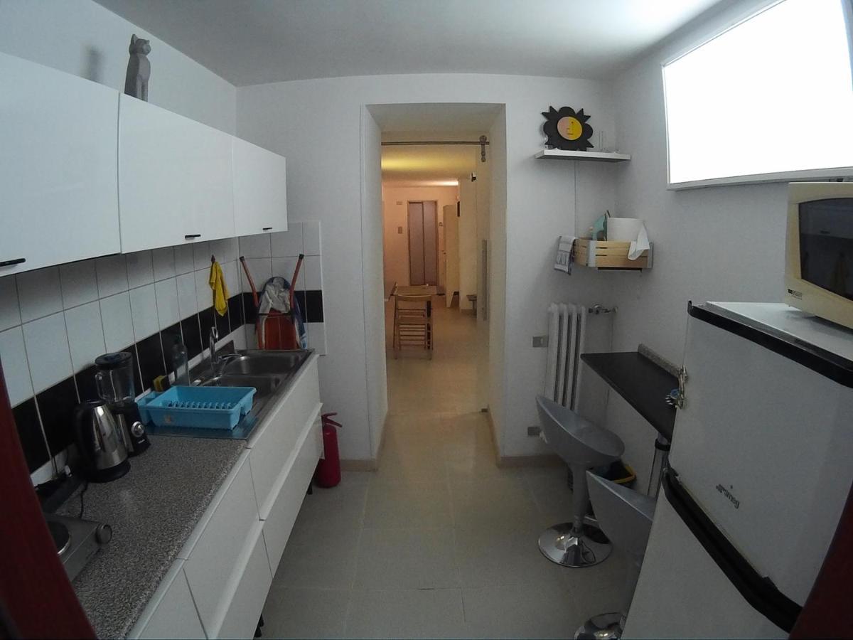 Central Private Flat By Old Town, Shops, Restaurants Bari Exterior photo